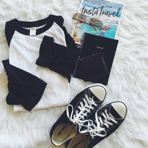 Other - Baseball Tee⚾️🐬 5 for $20